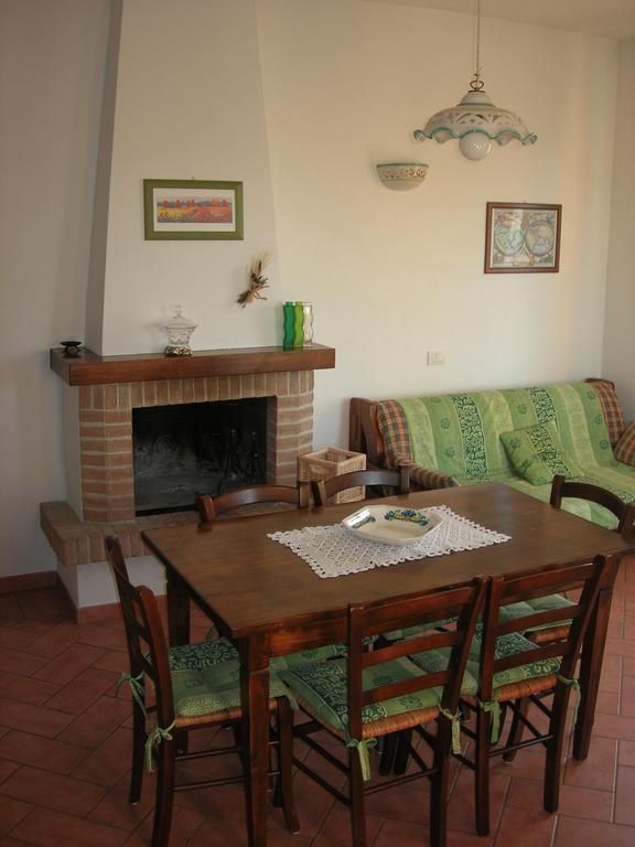 Agriturismo La Valle Del Sole Castiglione dʼOrcia Kamer foto