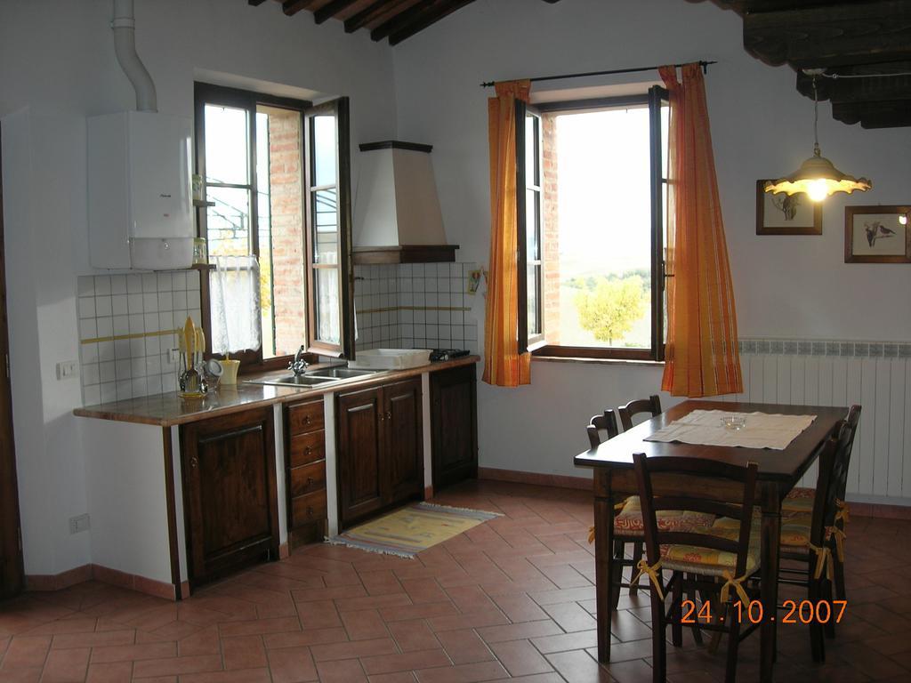 Agriturismo La Valle Del Sole Castiglione dʼOrcia Kamer foto