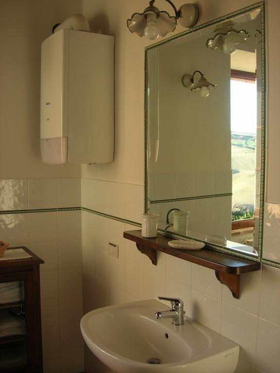 Agriturismo La Valle Del Sole Castiglione dʼOrcia Kamer foto