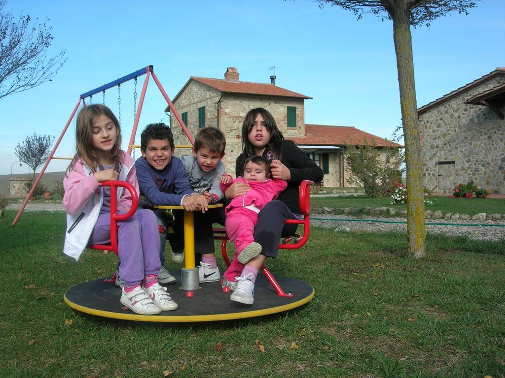 Agriturismo La Valle Del Sole Castiglione dʼOrcia Buitenkant foto
